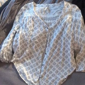 White and black Mudd Blouse